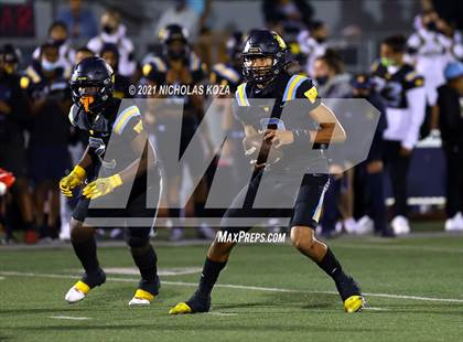 Thumbnail 3 in Serra vs. Warren photogallery.