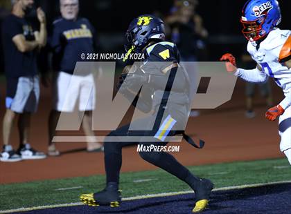 Thumbnail 1 in Serra vs. Warren photogallery.