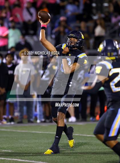 Thumbnail 1 in Serra vs. Warren photogallery.