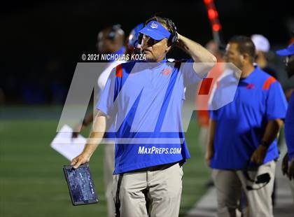 Thumbnail 1 in Serra vs. Warren photogallery.