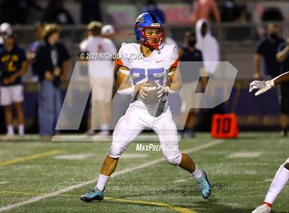 Thumbnail 2 in Serra vs. Warren photogallery.