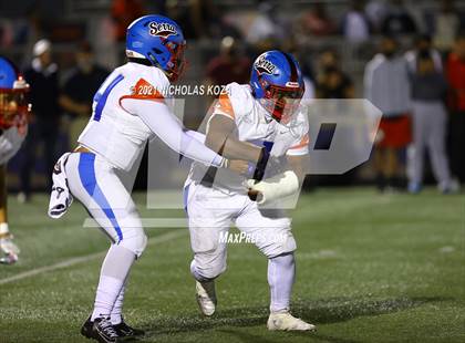 Thumbnail 1 in Serra vs. Warren photogallery.