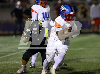 Thumbnail 3 in Serra vs. Warren photogallery.