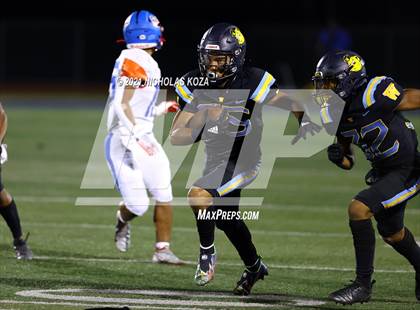 Thumbnail 2 in Serra vs. Warren photogallery.