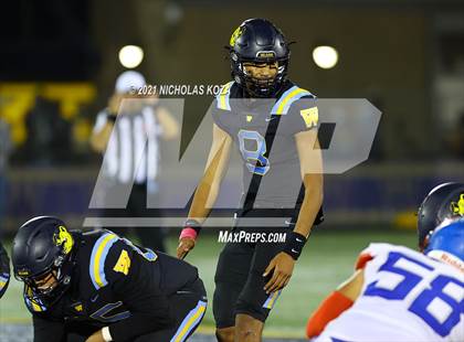 Thumbnail 2 in Serra vs. Warren photogallery.