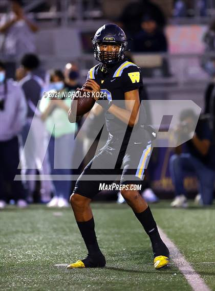 Thumbnail 1 in Serra vs. Warren photogallery.
