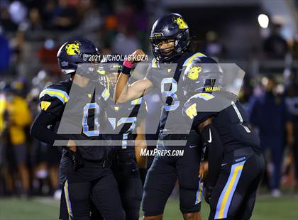 Thumbnail 3 in Serra vs. Warren photogallery.