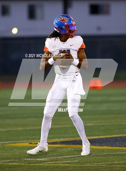 Thumbnail 1 in Serra vs. Warren photogallery.