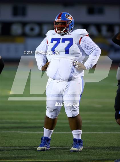 Thumbnail 1 in Serra vs. Warren photogallery.
