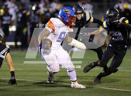Thumbnail 1 in Serra vs. Warren photogallery.