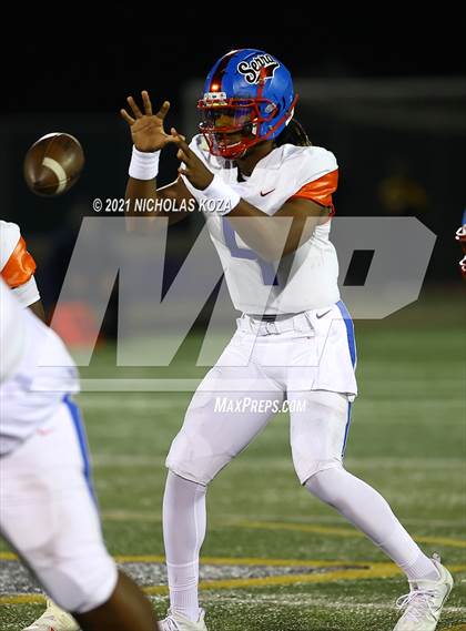 Thumbnail 3 in Serra vs. Warren photogallery.