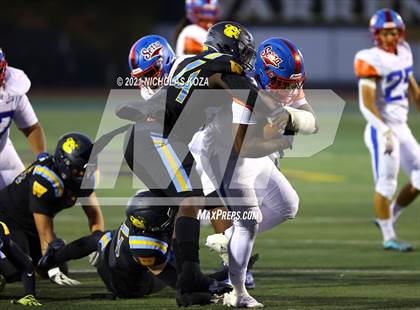 Thumbnail 1 in Serra vs. Warren photogallery.