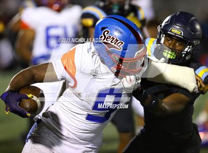 Thumbnail 3 in Serra vs. Warren photogallery.