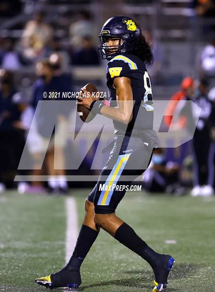 Thumbnail 3 in Serra vs. Warren photogallery.