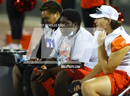 Thumbnail 2 in Serra vs. Warren photogallery.