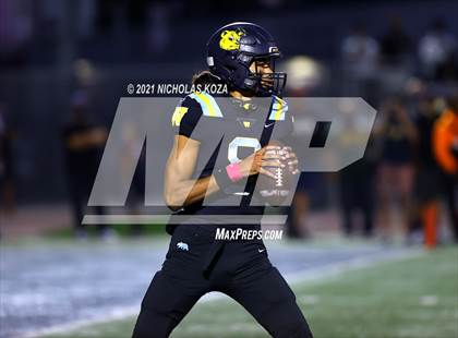 Thumbnail 2 in Serra vs. Warren photogallery.