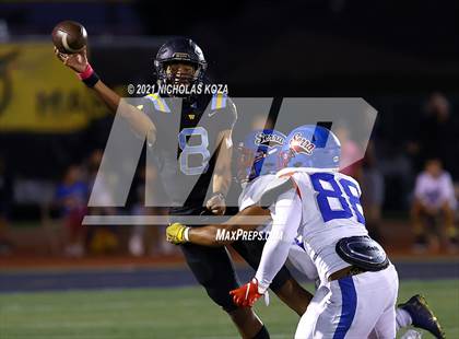 Thumbnail 3 in Serra vs. Warren photogallery.