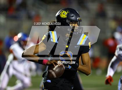 Thumbnail 1 in Serra vs. Warren photogallery.