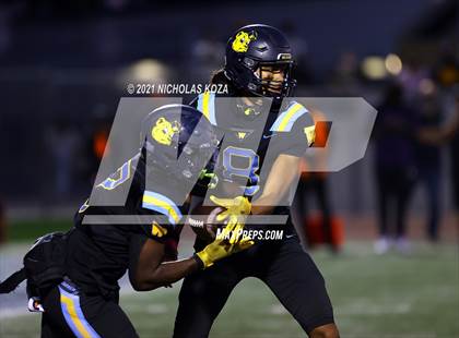 Thumbnail 2 in Serra vs. Warren photogallery.