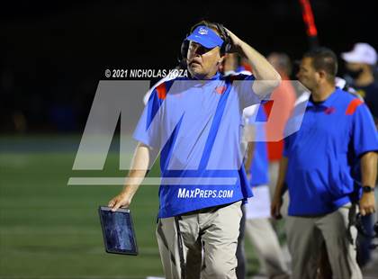 Thumbnail 3 in Serra vs. Warren photogallery.
