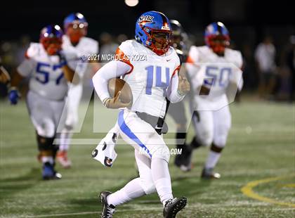 Thumbnail 3 in Serra vs. Warren photogallery.