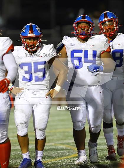 Thumbnail 3 in Serra vs. Warren photogallery.