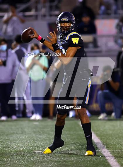 Thumbnail 2 in Serra vs. Warren photogallery.