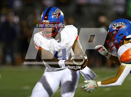 Thumbnail 3 in Serra vs. Warren photogallery.