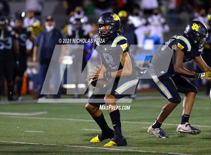 Thumbnail 3 in Serra vs. Warren photogallery.