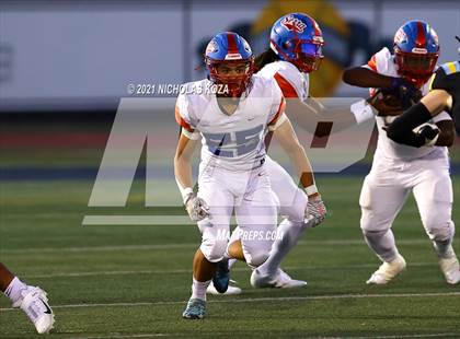 Thumbnail 1 in Serra vs. Warren photogallery.