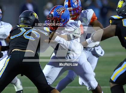 Thumbnail 1 in Serra vs. Warren photogallery.