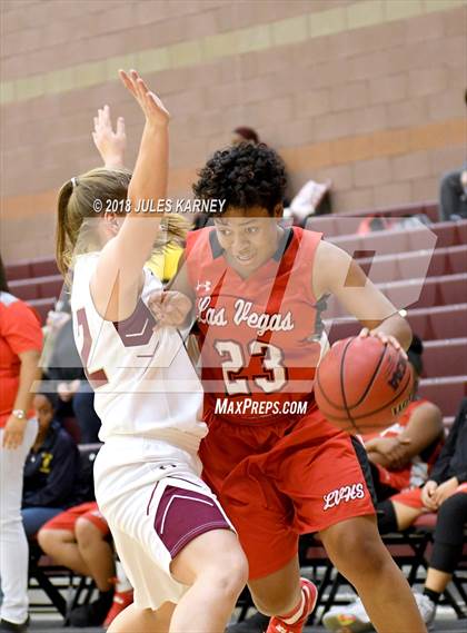Thumbnail 3 in Las Vegas vs Faith Lutheran photogallery.