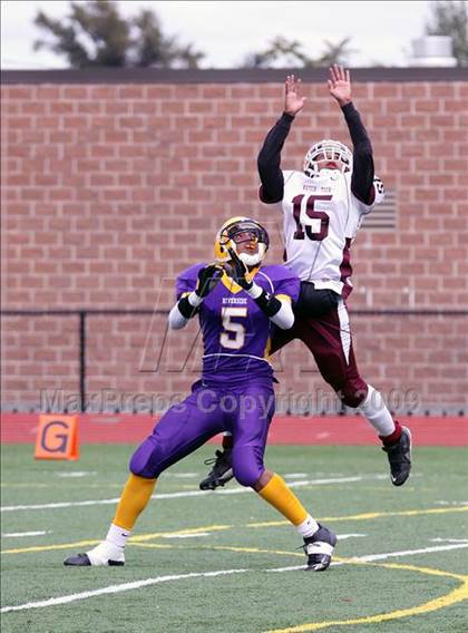 Thumbnail 1 in Hutchinson-Central Tech vs. Riverside photogallery.