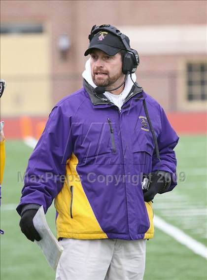 Thumbnail 3 in Hutchinson-Central Tech vs. Riverside photogallery.