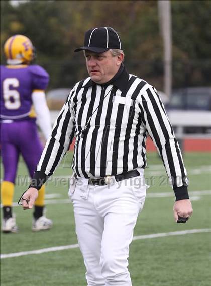 Thumbnail 2 in Hutchinson-Central Tech vs. Riverside photogallery.