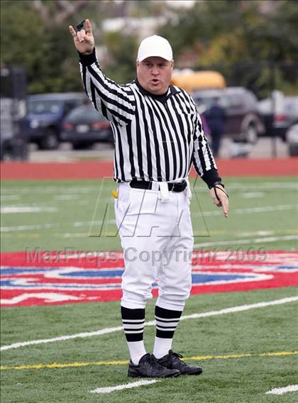 Thumbnail 2 in Hutchinson-Central Tech vs. Riverside photogallery.
