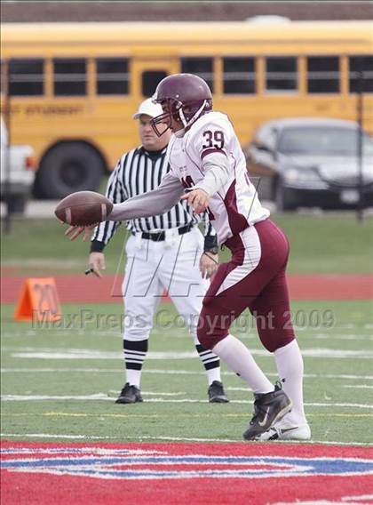 Thumbnail 3 in Hutchinson-Central Tech vs. Riverside photogallery.