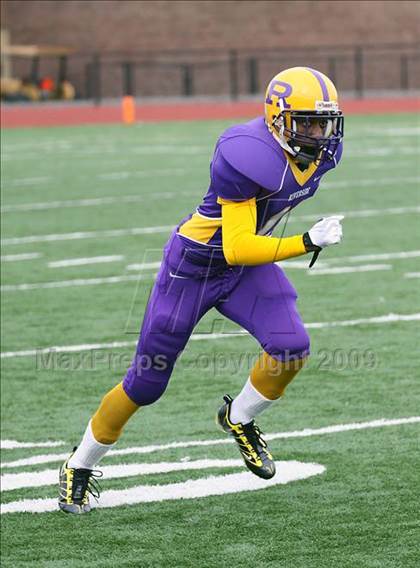 Thumbnail 2 in Hutchinson-Central Tech vs. Riverside photogallery.