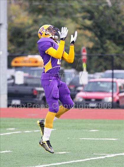 Thumbnail 1 in Hutchinson-Central Tech vs. Riverside photogallery.