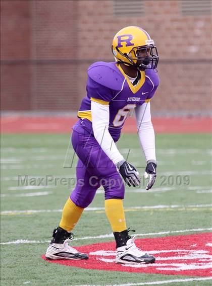 Thumbnail 1 in Hutchinson-Central Tech vs. Riverside photogallery.