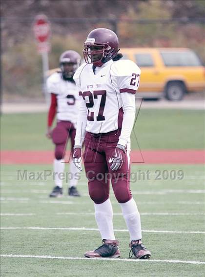 Thumbnail 1 in Hutchinson-Central Tech vs. Riverside photogallery.
