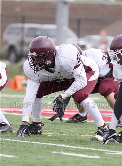 Thumbnail 2 in Hutchinson-Central Tech vs. Riverside photogallery.