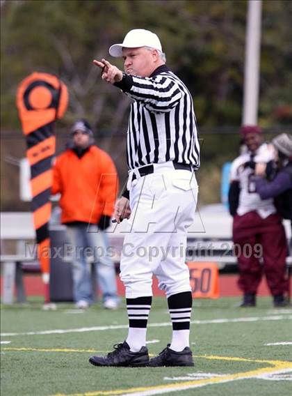 Thumbnail 1 in Hutchinson-Central Tech vs. Riverside photogallery.