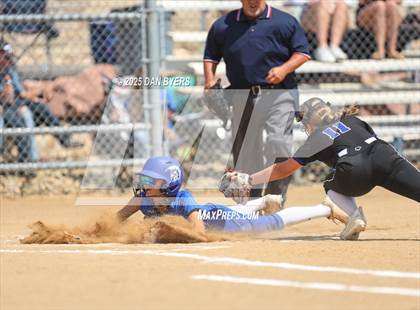 Thumbnail 3 in Thornton @ Resurrection Christian photogallery.
