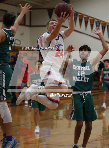 Thumbnail 2 in Kimball vs Central Valley (Stonebarger Tournament) photogallery.