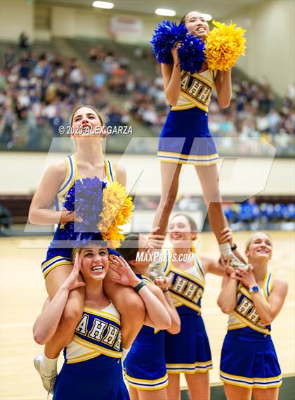 Thumbnail 1 in Alamo Heights vs Boerne Champion (UIL 5A Regional Quarterfinal) photogallery.
