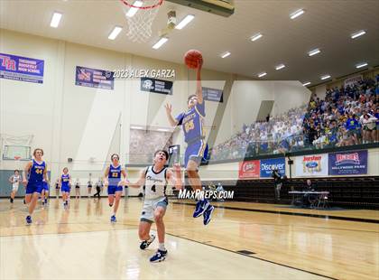 Thumbnail 3 in Alamo Heights vs Boerne Champion (UIL 5A Regional Quarterfinal) photogallery.