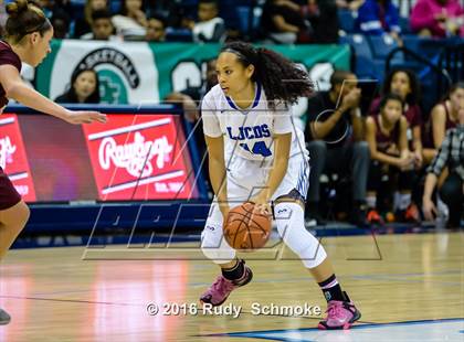Thumbnail 2 in Mission Hills vs. La Jolla Country Day (CIF SDS Open Division Final) photogallery.