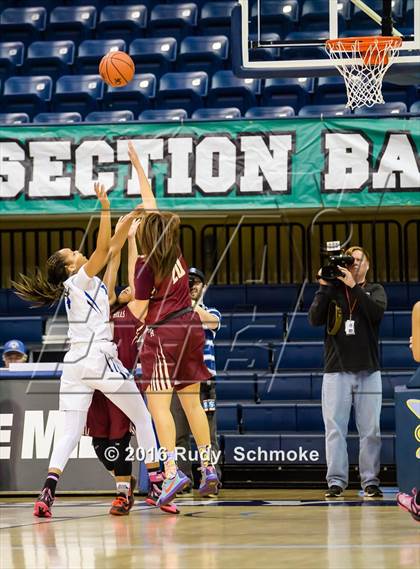 Thumbnail 3 in Mission Hills vs. La Jolla Country Day (CIF SDS Open Division Final) photogallery.