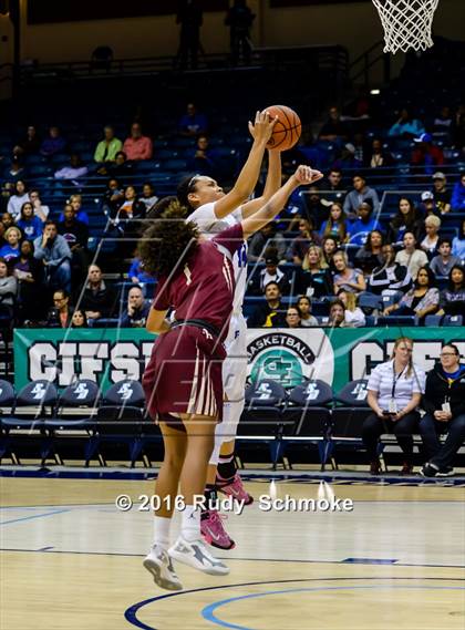 Thumbnail 3 in Mission Hills vs. La Jolla Country Day (CIF SDS Open Division Final) photogallery.